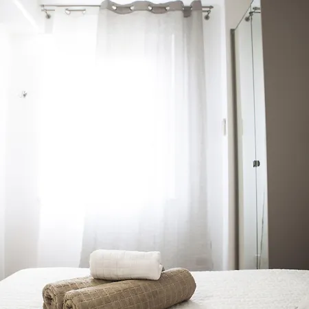 Daire Alessia's Flat - Sarpi 2 Milano