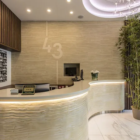 43 Station Szálloda 3*