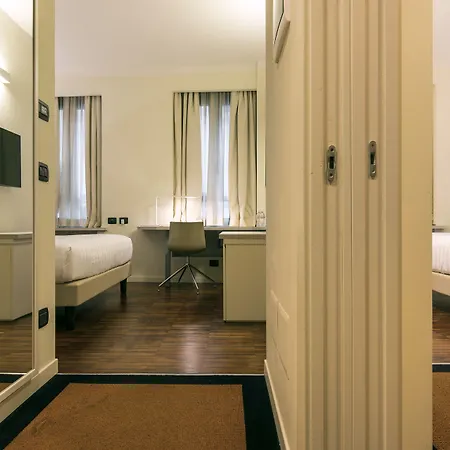 Szálloda 43 Station