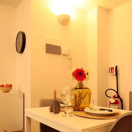 Italianway Easy - Caterina Da Forli 6 *