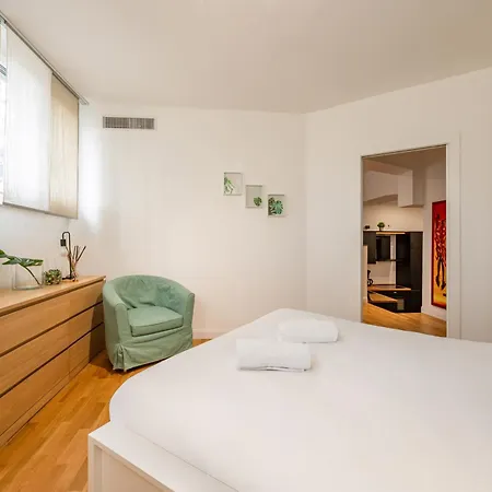 Prada's Nest - Modern Design And Close To Metro Apartament Mediolan