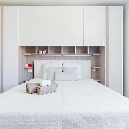 Alessia's Flat - Sarpi 2 Daire Milano