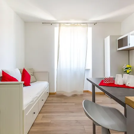 Alessia's Flat - Sarpi 2 Daire Milano