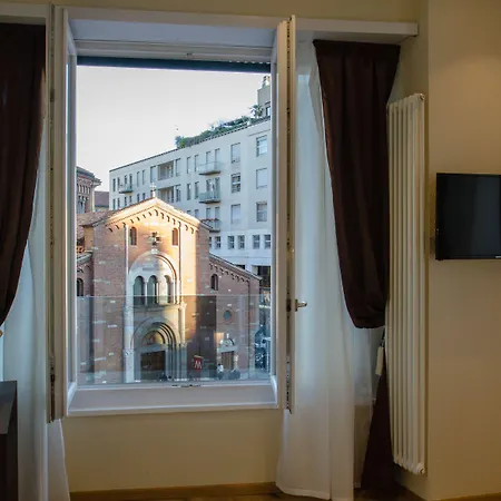 Ah - Fashion District 4*