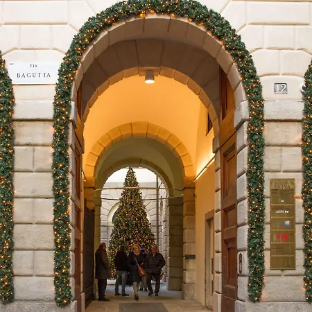 Ah - Fashion District ミラノ