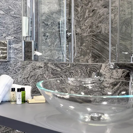 ゲストハウス Ah - Fashion District 4*