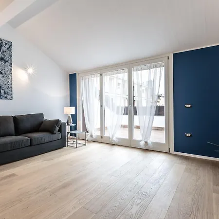 Easyhomes - Brera Luxury Lejlighed *