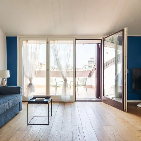 Easyhomes - Brera Luxury Lejlighed
