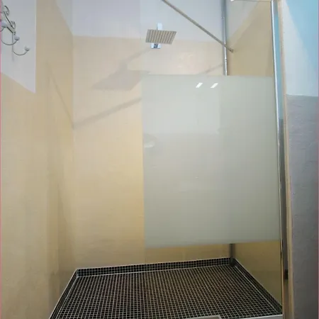 Guest house Milano Affittacamere Milan