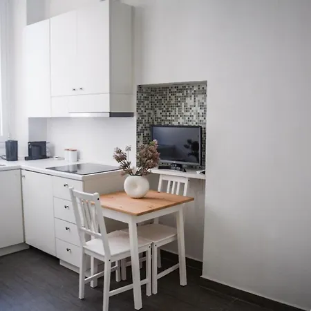 Apartment Monolocale In Via Cadore 2 - Duomo