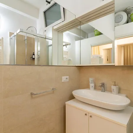 Modern And Cozy In Darsena Area * Milano