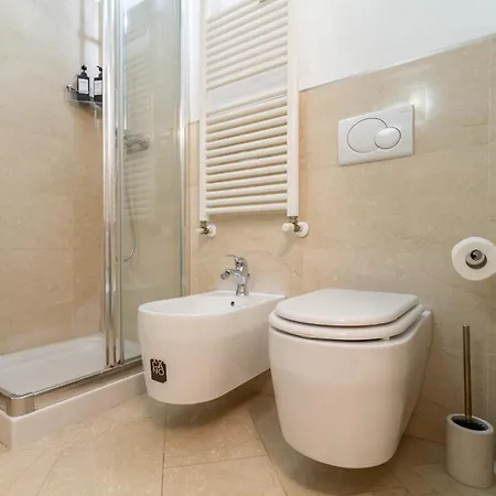 Апартаменты Modern And Cozy In Darsena Area *