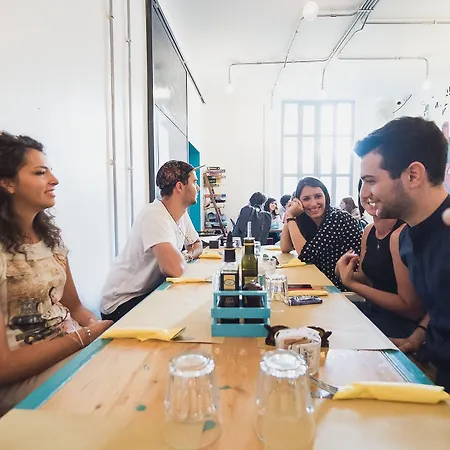 Madama & Bistrot אכסניה *