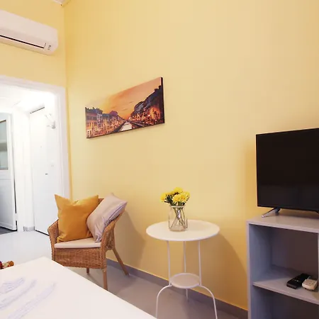 Apartamento Italianway Easy - San Pietro All'orto 3 *