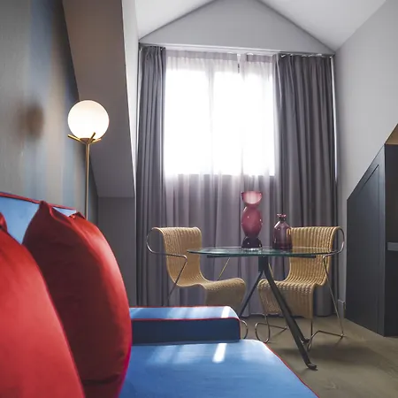 Palazzo Cornalia Milano