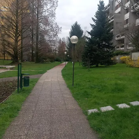 Peschiera Borromeo Апартаменты *