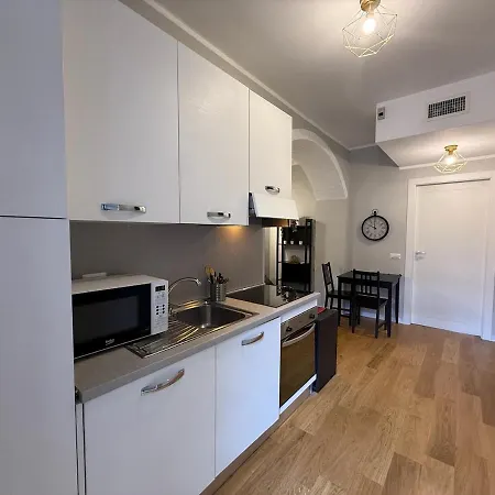 Modern Flat Near Fondazione Prada Tatil Evi