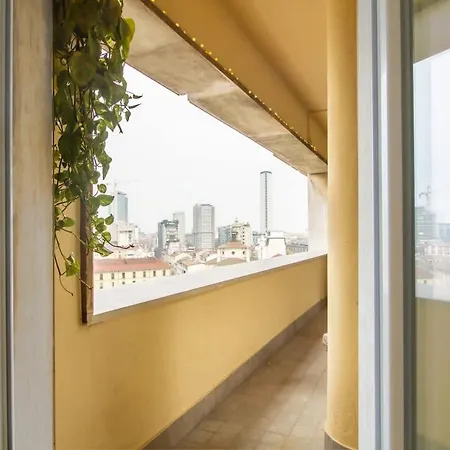 Cozy 9th Floor With Amazing View *