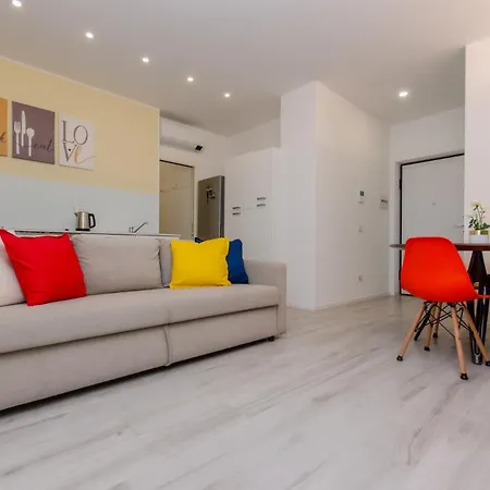 Апартаменты Vivimihome - Fiordalisi Green, Tra Comfort E Stile, A Pochi Passi Dalla Metropolitana *