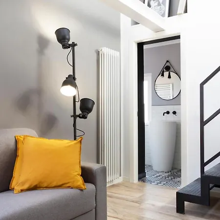 Apartament Il Loft Della Via Gluck - Next To Station *