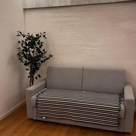 アパート Secret Cave ミラノ