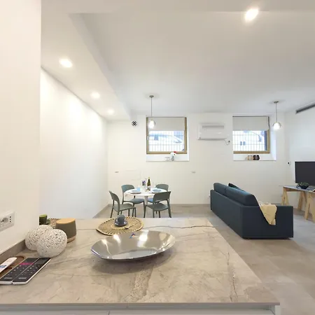 Lägenhet Homeby, Loft Massimo