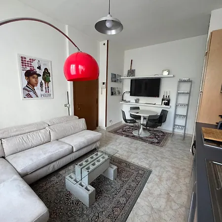 Entire Private 12 Minutes From Duomo Milaan