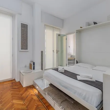 Maison Lumiere - A Few Steps From Station * Μιλάνο