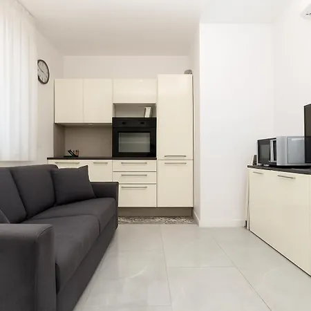 Vivimihome - Ronchi House Appartement *