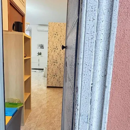 Angolo Verde, Metro Dergano * Milánó