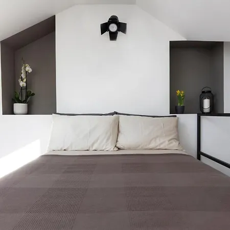 Apartment Il Loft Della Via Gluck - Next To Station *