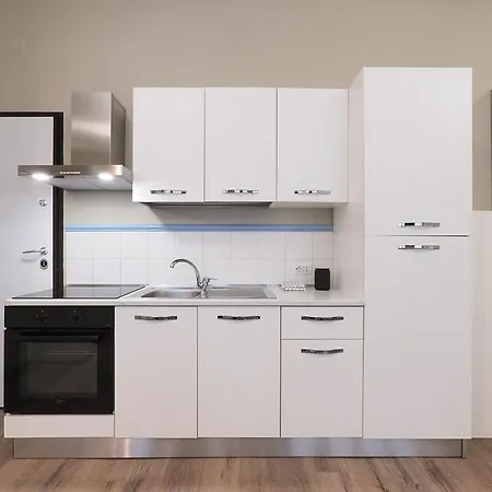 Contempora - Luminous With Spacious Bathroom - Isola Apartamento *