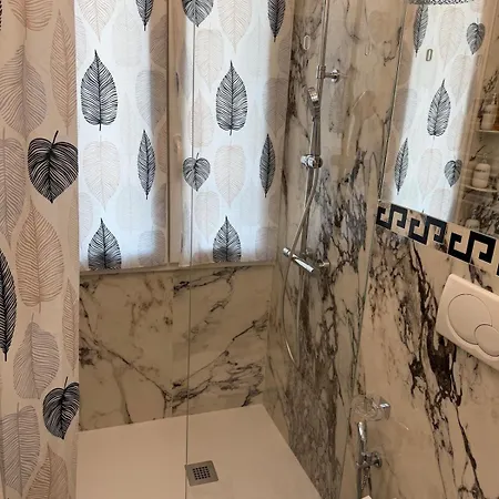 アパート - 2br 2ba - 5 Min Walk To Metro & Train