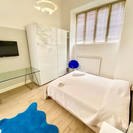 Apartamento Central-duomo- Beautiful Loft - 400 Meters From The Metro