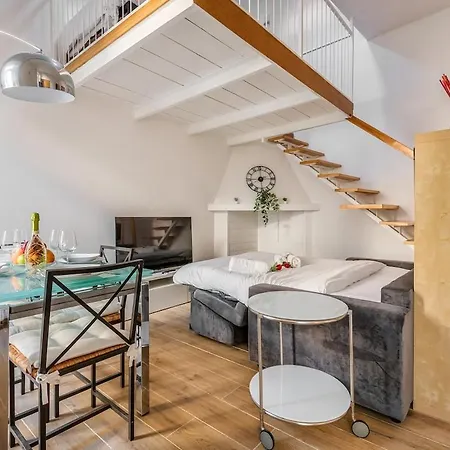 Sant Ambrogio-centre Of The Town-castle 1min-duomo4 Min