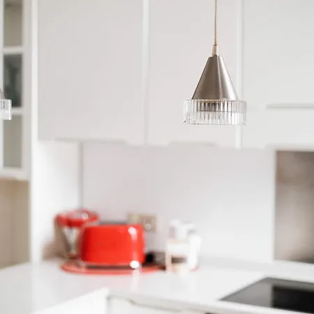 Апартаменты Modern 1 Bedroom Near Gae Aulenti