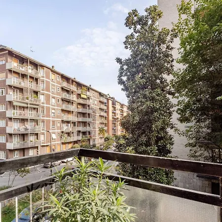 Elegant Flat Milano-near San Siro Stadium! דירה *