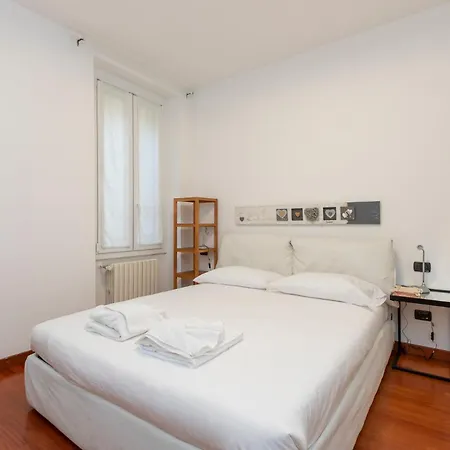 I-host - Ripa Navigli