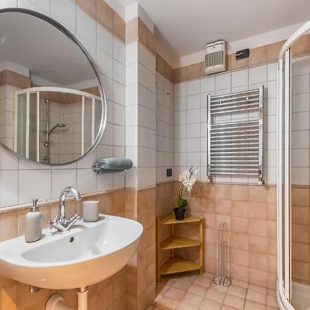Viaornato Two-room Apartment, Niguarda Apartment Milan