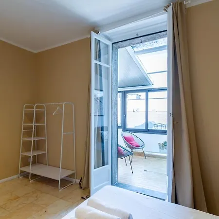 Shopping District -200 Mq - 8 People * Милан