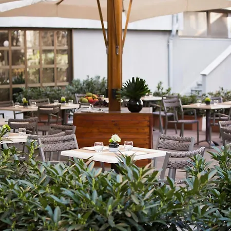 Ξενοδοχείο Starhotels Tourist 4*