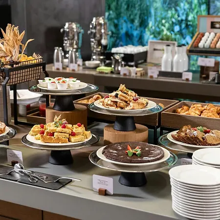 ستارهوتيلز إيشو 4*