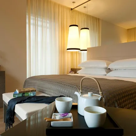 Starhotels Echo 4* Milánó