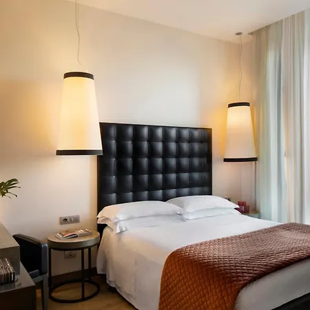 Starhotels Echo 4* Milánó
