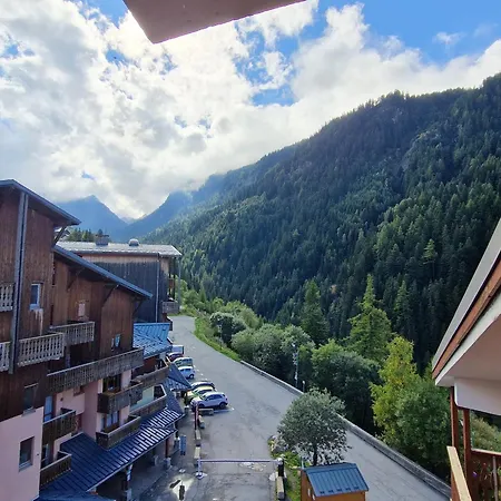 4 Pers A Avec Wifi Et Parking Proche Telecabine - Fr-1-561-63 *