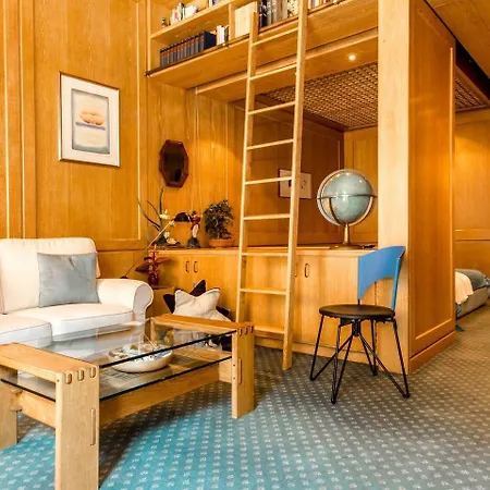 Apartmán Joivy Charming With Terrace In The Very Heart Of *