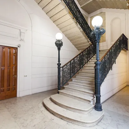 Easyhomes-duomo & Apartament Mediolan