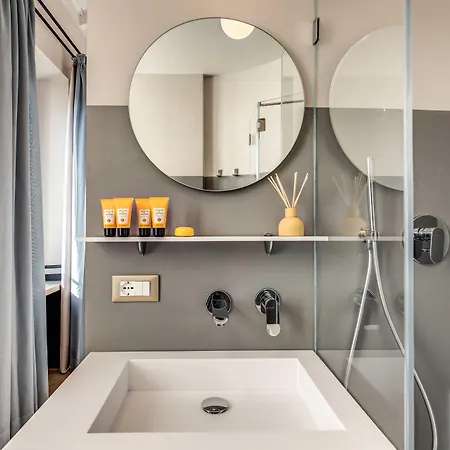 Velvet Grey Boutique 3* Milão