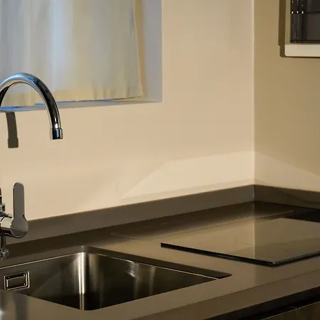 Bob W Ticinese Hotel apartamentowy Mediolan