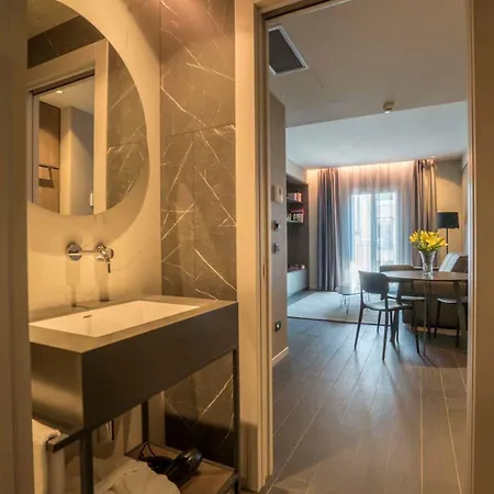 Be Mate Via Tivoli Milan